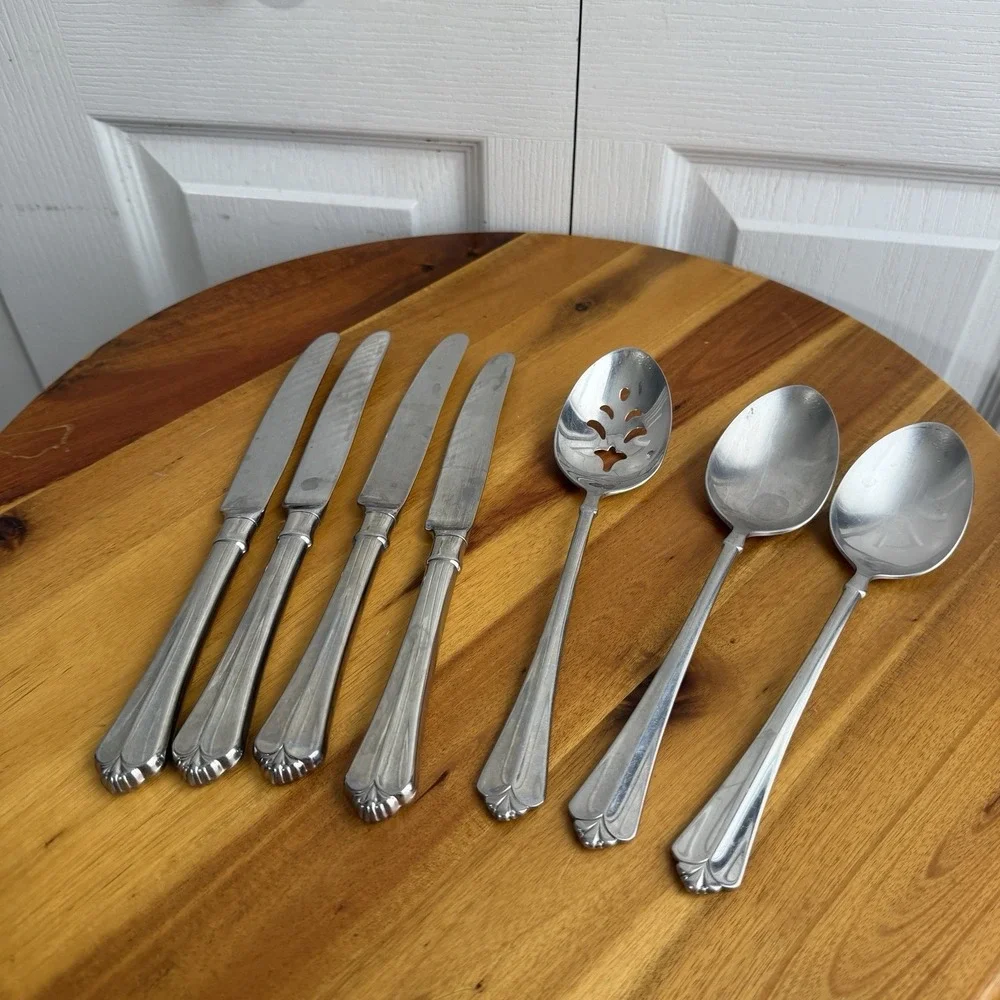 Oneida Community Juilliard Lot Of 22 Forks Spoons Knives Slotted Spoon Serving